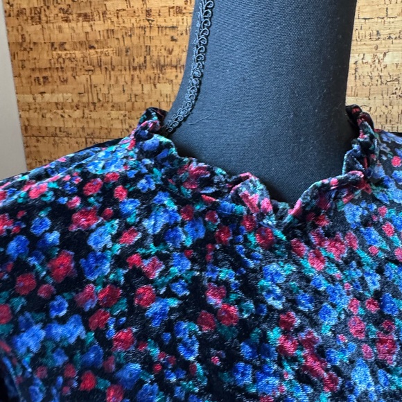 GAP Multicolor Floral Velvet Top - Picture 2 of 4